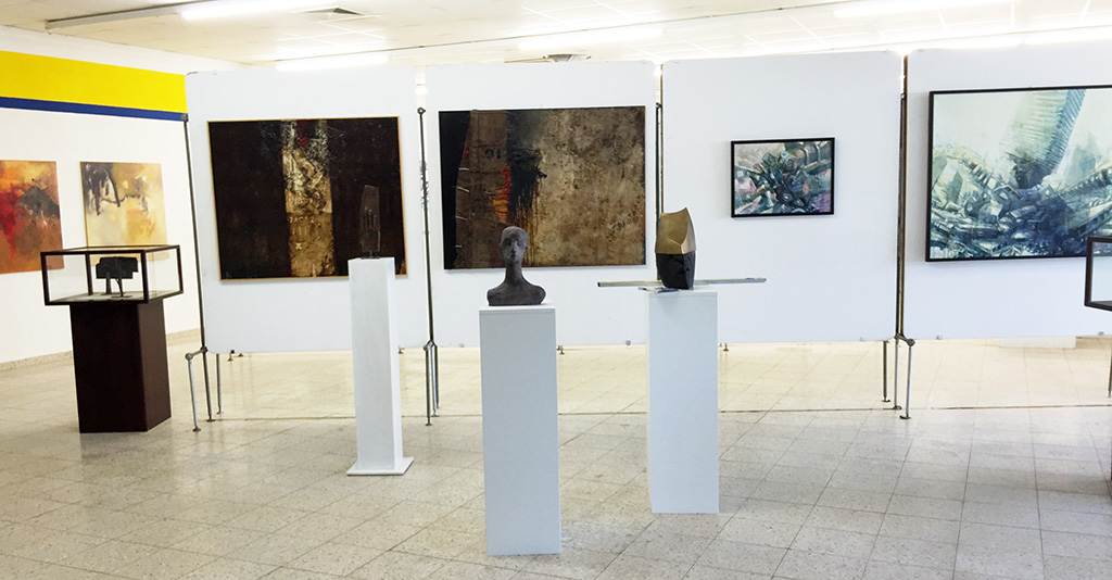 Bilder vom Aufbau der Ausstellung - ART - Süd-Ost trifft West 2015 | Neudrossenfeld Europatage 2015